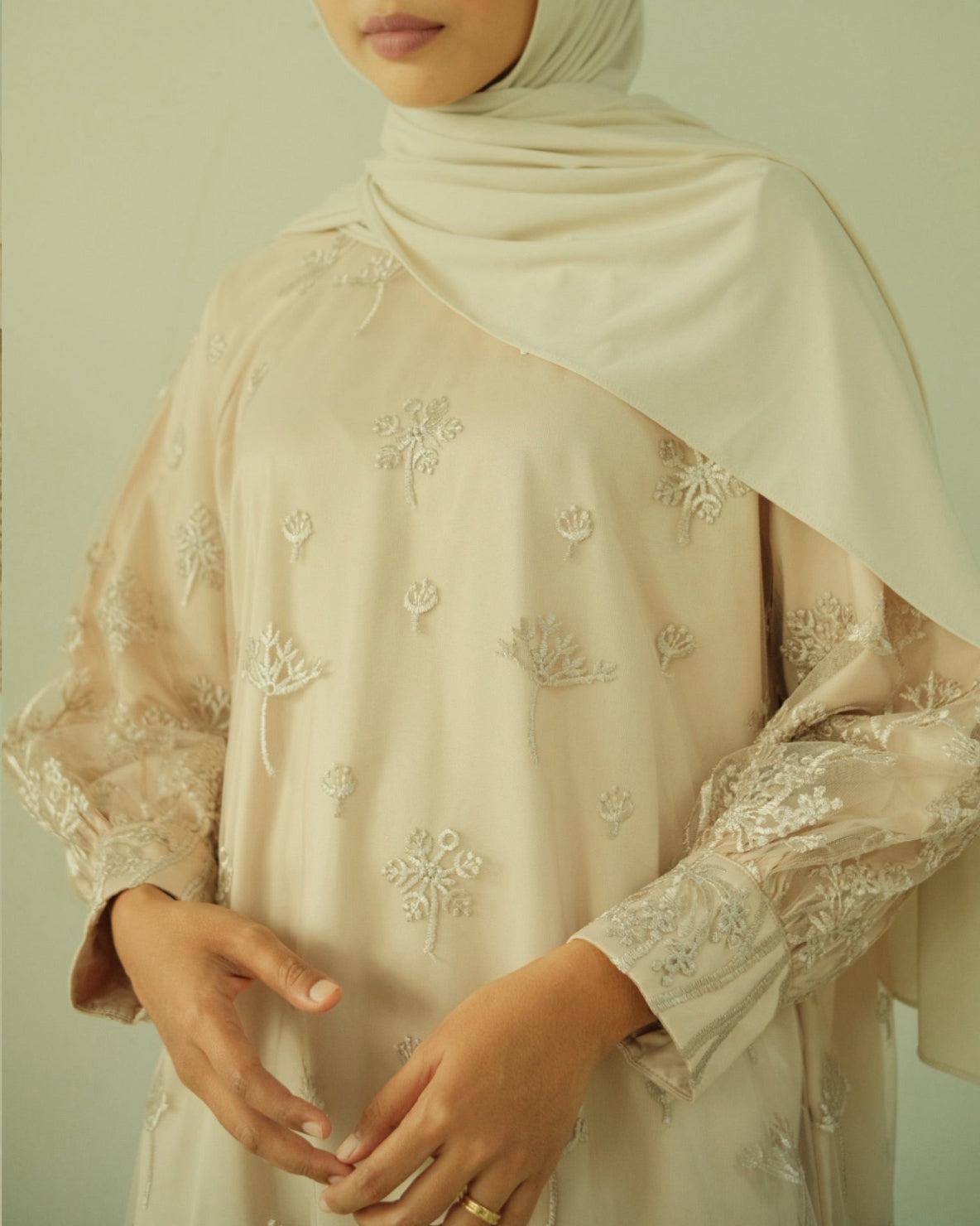 AYVA DRESS (SAND)